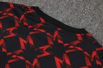Manchester United 24-25 Black Red Splatter Short Sleeve Training Set - 图片 5